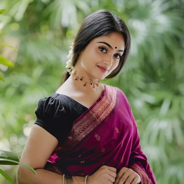Purple_Woven_Banarasi_Jacquard_Saree_(Purple)